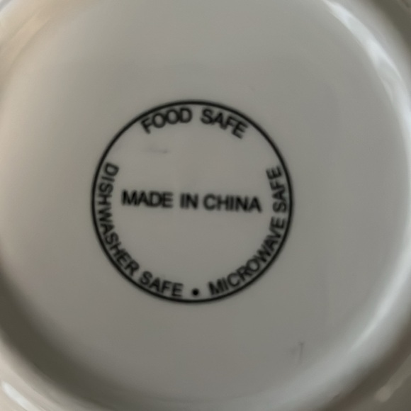 Cute little L❤️VE plate. - Picture 2 of 2